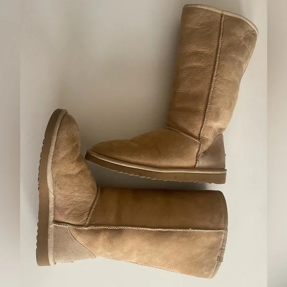 Classic Tall Uggs - Picture 5 of 11